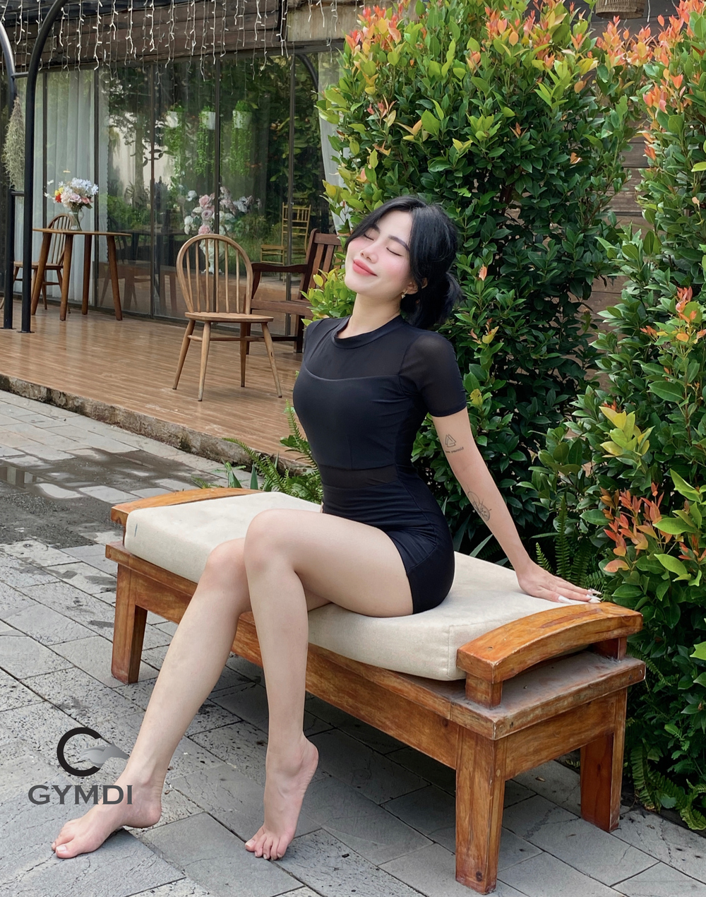 Những Lưu Ý Chọn Đồ Bơi Khi Thời Tiết Se Lạnh 