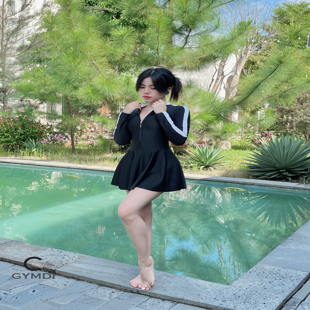 Vì sao nhiều chị em bỏ bikini để chuyển sang bộ bơi tay dài dáng váy?