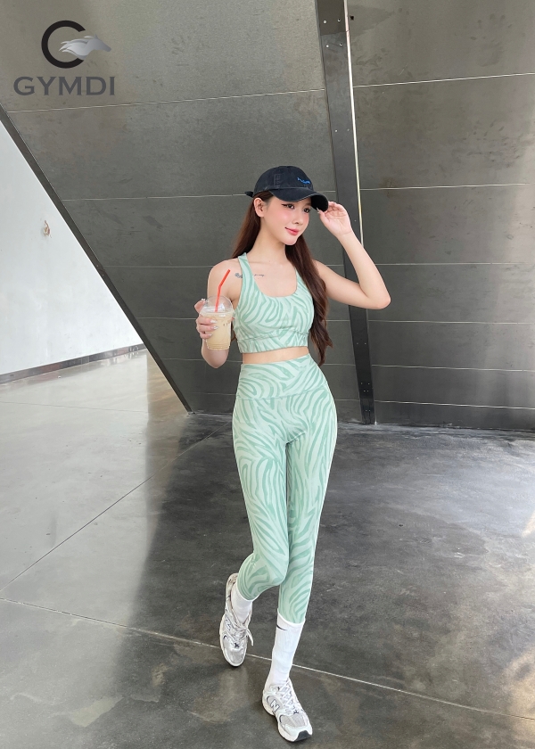 Bộ tập thể thao xanh lá dứa