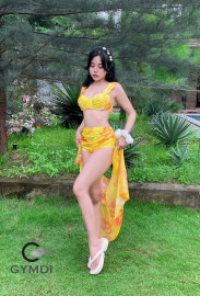 Bikini cạp cao ba mảnh hoa vàng