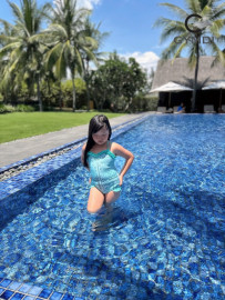 Bộ liền bé gái xanh