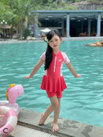 Bộ liền cộc tay bé gái hồng