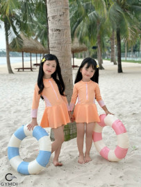 Bộ liền tay dài bé gái cam
