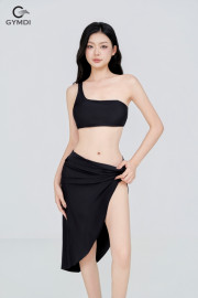 Bikini cạp thấp lệch vai kèm chân váy đen