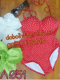 Bikini đỏ chấm bi