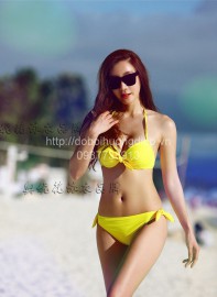 Bikini vàng chanh